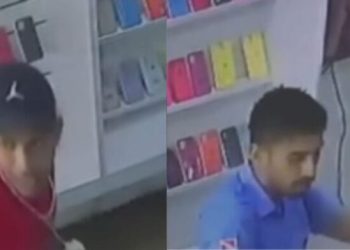 Vídeo mostra dupla fazendo ‘a limpa’ em loja de celulares em Manaus