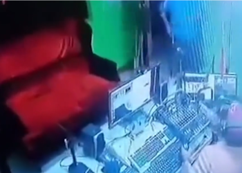 Vídeo: Assassino mata locutor de rádio com tiro na cabeça enquanto ele trabalhava