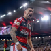 Flamengo vence Bragantino e entra na briga pelo título do Brasileiro