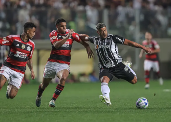 Flamengo perde para o Atlético-MG e se distancia de briga por título