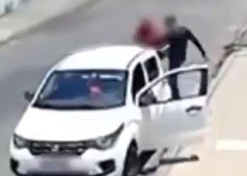 Vídeo: idoso pede devolução de R$ 7 é leva chutes de motorista de APP