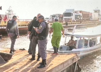 Em Manaus, homem morre esperando ambulância após ser baleado por acidente pelo sobrinho