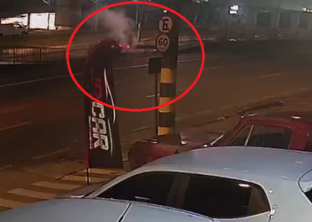 Vídeo: Motoqueiro morre após motorista tentar passar por canteiro central na Torquato Tapajós