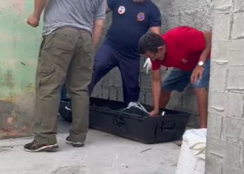 Vídeo: câmera registra momento em que mulher é morta dentro do quarto em Manaus