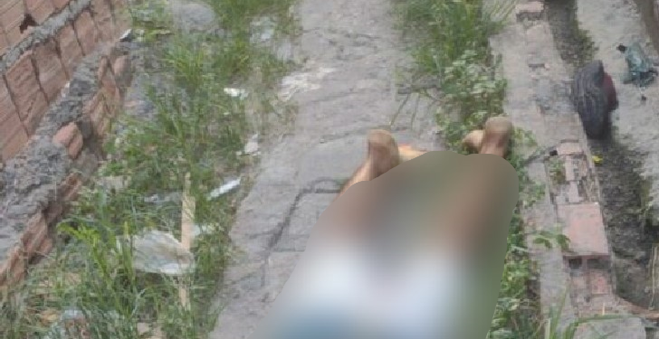Corpo de homem é encontrado torturado com ferimentos na cabeça em beco em Manaus