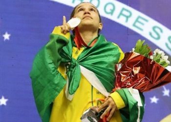 Lutadora amazonense é campeã mundial de MMA