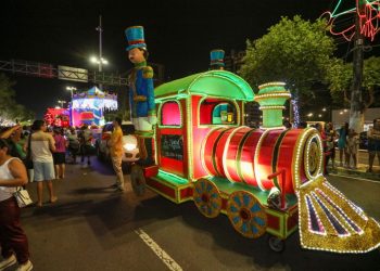 Prefeitura de Manaus realizará 1ª Parada Natalina no parque Amazonino Mendes