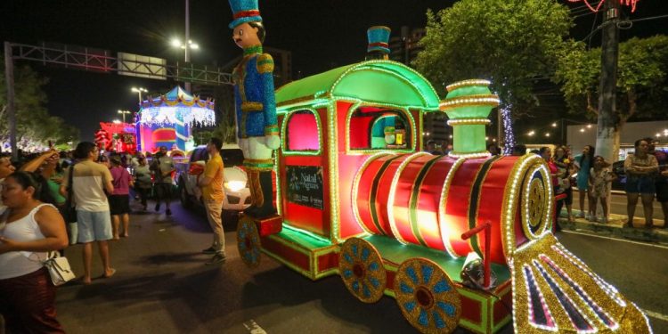 Prefeitura de Manaus realizará 1ª Parada Natalina no parque Amazonino Mendes