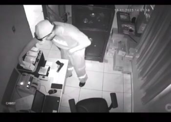 Vídeo: ladrão paraense enche o bolso com R$ 200 mil na lotérica e foge de bike