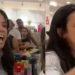Funcionária da Riachuello debocha de autista e mãe surta no shopping; assista