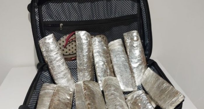 Manauara de 19 anos pode pegar 15 anos de cadeia por levar supermaconha para o Nordeste