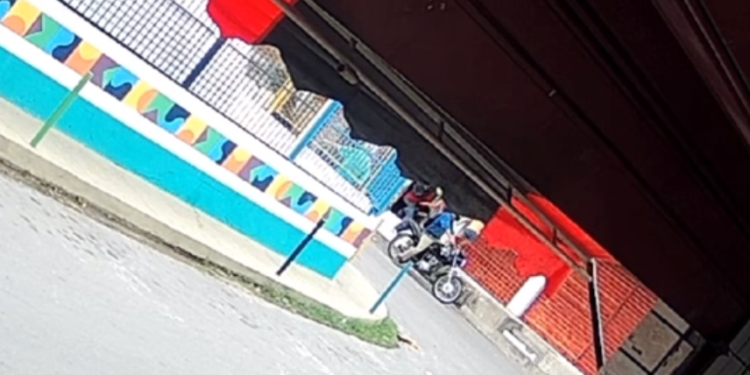 Atenção! Câmera flagra tentativa de sequestro de menina em Manaus; veja