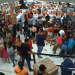 Vídeo: Mulher fica em estado grave após ser pisoteada durante promoção de Black Friday