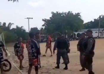 Vídeo: Moradores denunciam ação policial durante jogo de futebol no bairro da Paz
