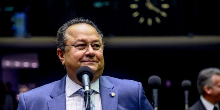 Mandato de Silas na Câmara dos Deputados está ‘por um fio’ no TRE-AM