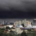 Forte chuva causa transtornos em Manaus