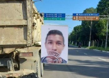 Documento mostra identidade de motoqueiro morto após acidente em avenida de Manaus