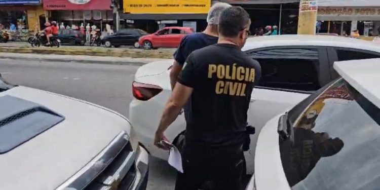 PCAM prende trio que supostamente desviou mais de R$ 300 mil de locadora de veículos