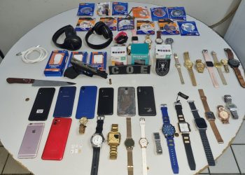 PM apreende jovens que deram tiro em homem durante roubo no 678 e recupera objetos roubados