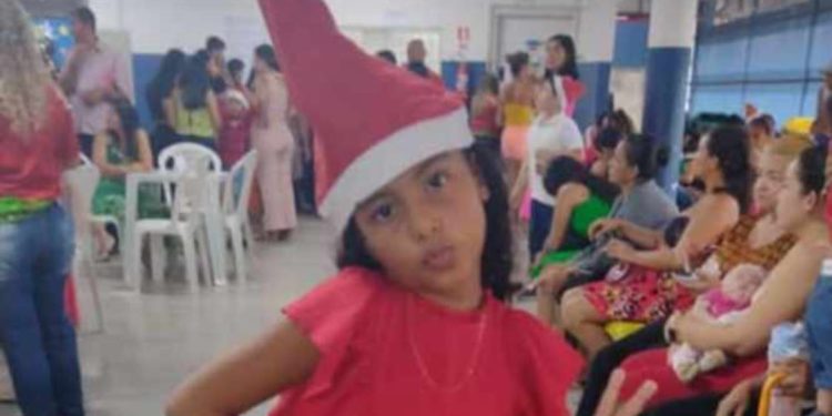 No Natal, menina de 8 anos tem a cabeça esmagada pelo carro do amigo da família em Manaus