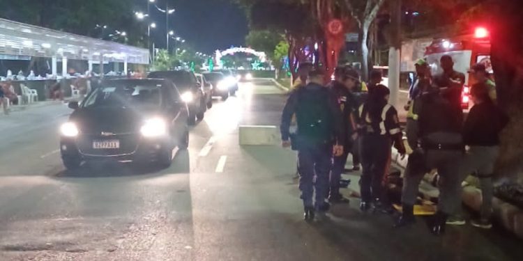 Mulher que trabalhava vendendo lanches morre atropelada na Ponta Negra