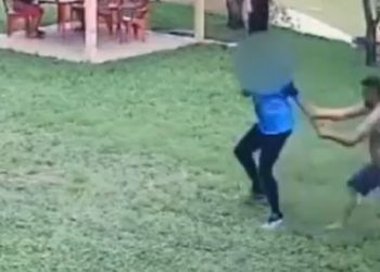 Vídeo: bêbado quebra taco de bilhar na cabeça da garçonete durante confraternização