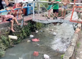 Chocante: Moradores encontram bebê morto em igarapé no bairro Alvorada; veja