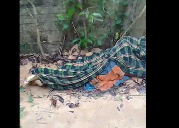 Vídeo: Corpo dentro de rede é encontrado jogado no ramal do Brasileirinho, Zona Leste de Manaus