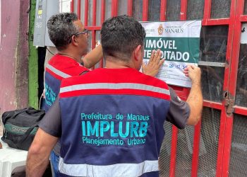 Prédio é interditado no centro de Manaus em operação