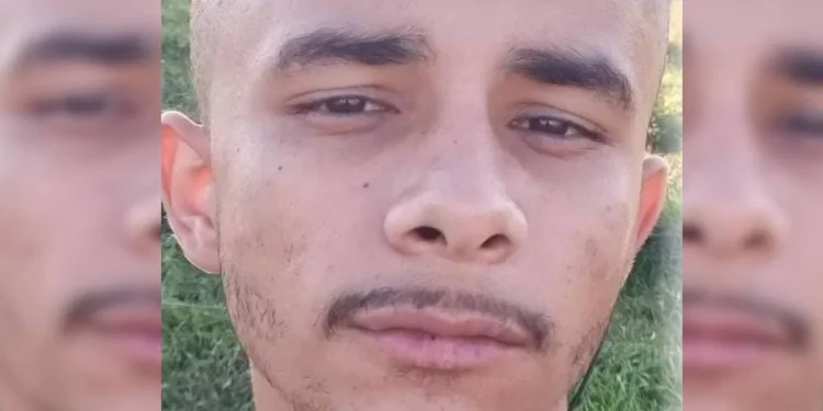 Vídeo: Jovem é torturado, morto e tem a língua arrancada por integrantes do ‘Tribunal do Crime’