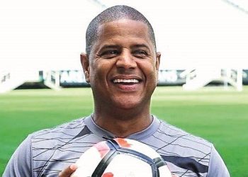 Marcelinho Carioca está desaparecido e polícia suspeita de sequestro; carro foi abandonado