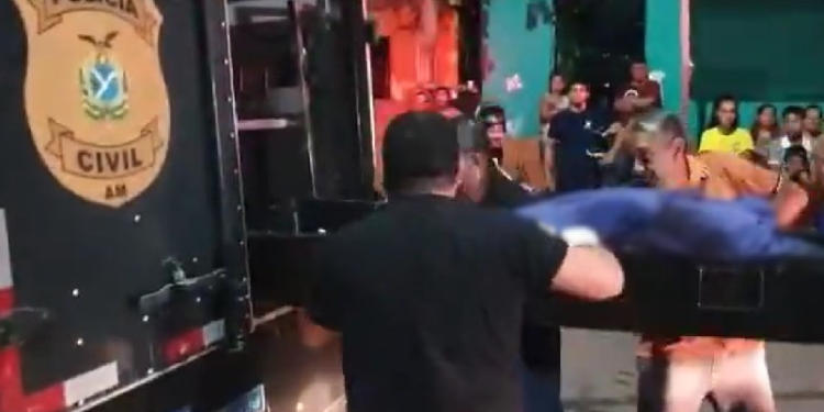 Ex-presidiário puxa a arma para o padrasto e mata ele com três tiros em Manaus