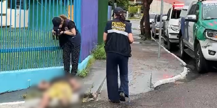 Todo sujo, homem é encontrado morto no Parque 10 em frente à Semed