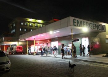 Família reconhece cadáver de mulher baleada e esfaqueada em Manaus