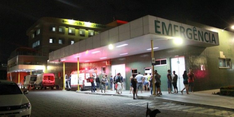 Família reconhece cadáver de mulher baleada e esfaqueada em Manaus