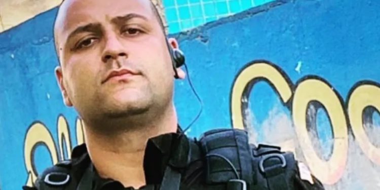 Policial dentro de blindado morre atingido por tiro de bandido