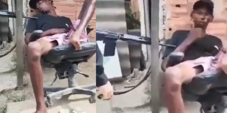 PM grava vídeo do momento em que acorda traficante ‘na moral’
