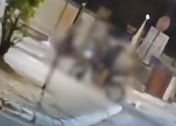 Revoltado com ‘rolezinho’, homem aparece disparando tiros contra grupo de motoqueiros; veja