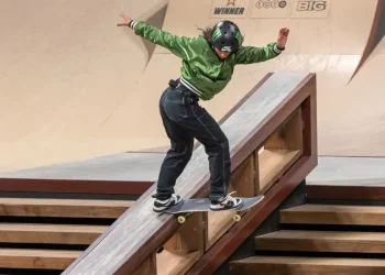 Rayssa Leal se classifica à final do Mundial de skate street no Japão