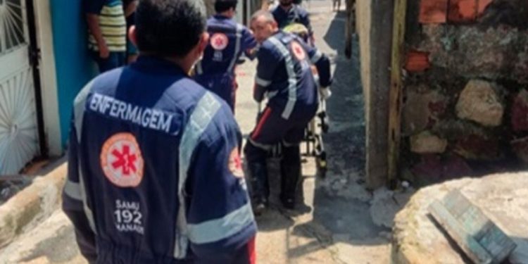 Mulher tem surto psicótico e deixa os filhos em cárcere privado em casa no Japiim