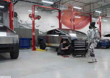 Robô de empresa de Elon Musk ataca engenheiro