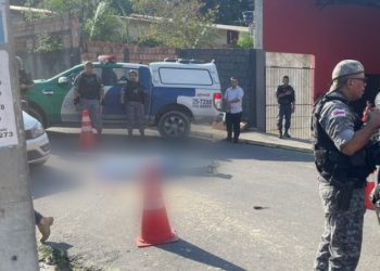 Homem é morto com sete tiros em Manaus enquanto arrumava a mudança com o tio