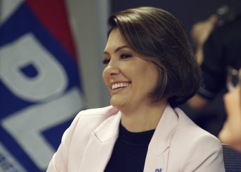 Michelle Bolsonaro virá a Manaus no início deste ano para receber título, afirma jornalista