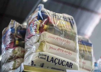 Casal tenta dar calote em supermercado com conta de mais de R$ 500 e vai preso