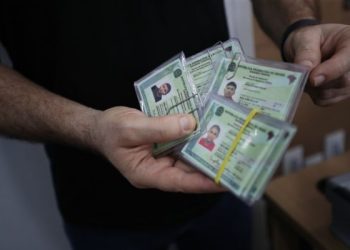 Entrega em Manaus de novos documentos de identidade ficam suspensos