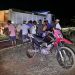 Criança morre após moto que ela estava ser atingida por caminhão