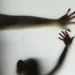 Criança de 12 anos fica grávida do próprio pai