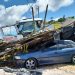 Avenida do Turismo é interditada após grave acidente entre carreta e caminhão