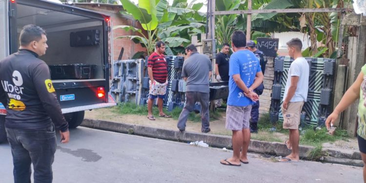 Em Manaus, pistoleiros arrombam casa e matam homem com mais de 20 tiros na frente da esposa grávida