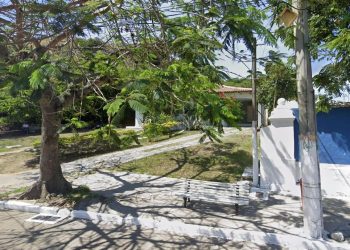 Casal de bebês gêmeos morre afogado na piscina de casa